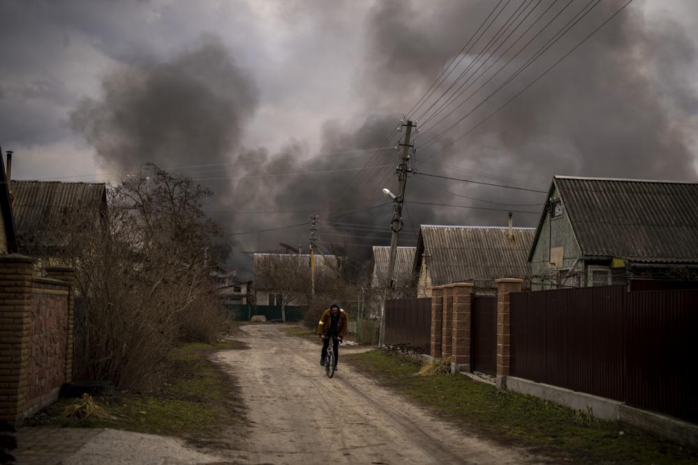Ukraine says Russia steps up shelling of residential areas